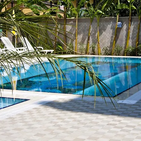 Cleopatra Beach Апартаменты
